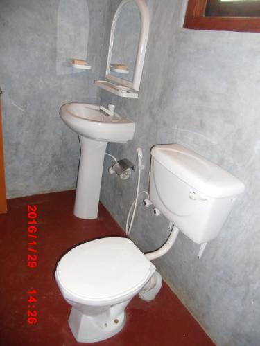Hostal Tharu Holiday Home