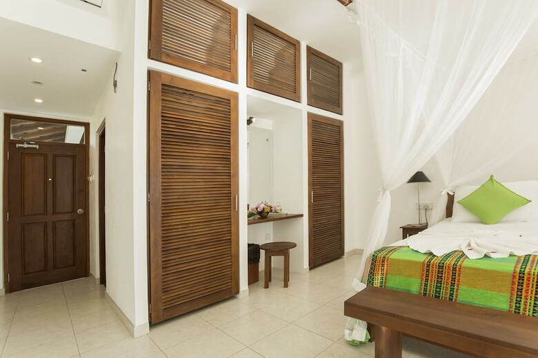 Hotel Rockside Beach Resort