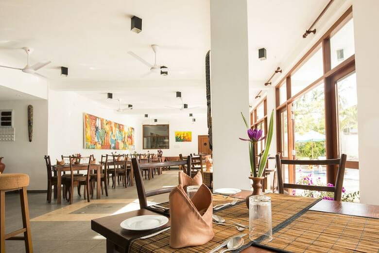 Hotel Rockside Beach Resort
