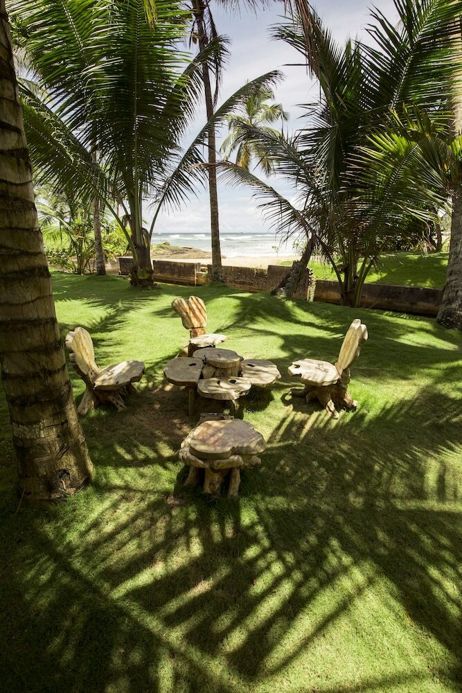 Hotel Rockside Beach Resort