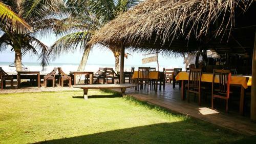 Hostal The Den Guest House