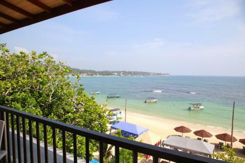 Hotel Wave Beach Resort Unawatuna
