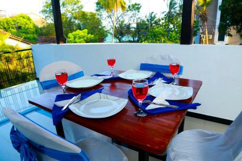 Posada Anila Beach Inn