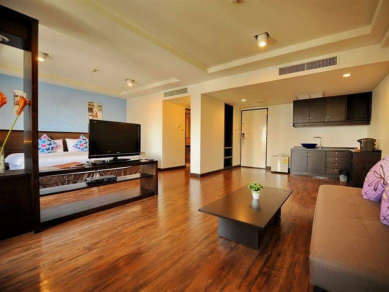 Astera Sathorn Hotel