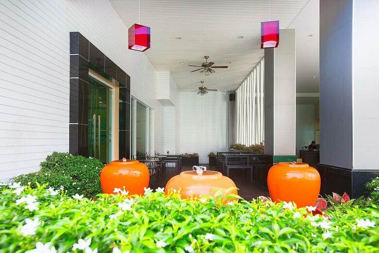 Astera Sathorn Hotel