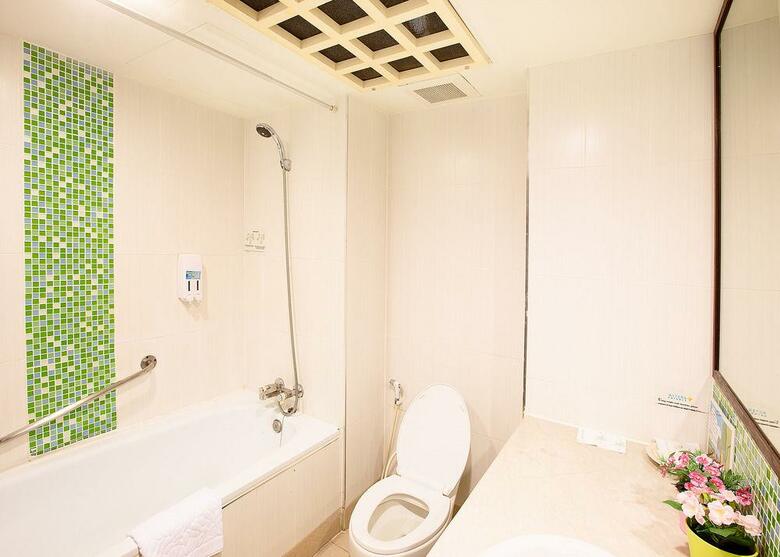 Astera Sathorn Hotel