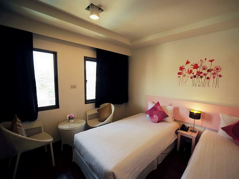 Astera Sathorn Hotel