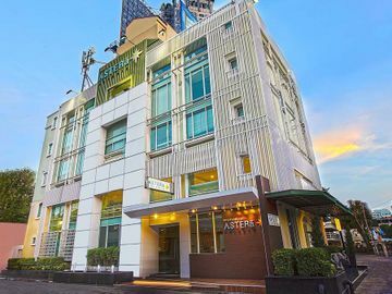 Astera Sathorn Hotel