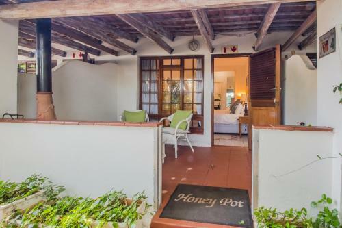 Honeypot Bed And Breakfast