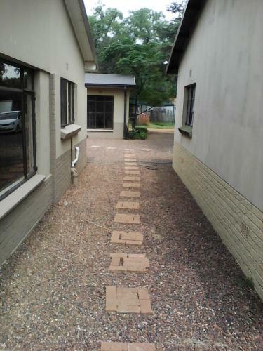 Hostal Elephant Lodge Guesthouse