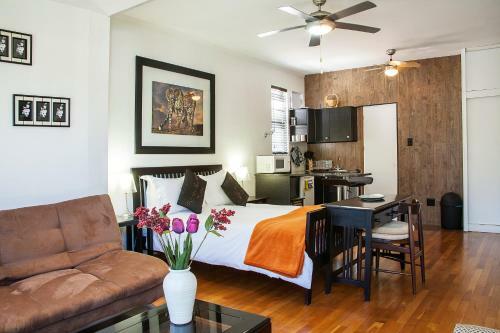 Hostal Markotter Place