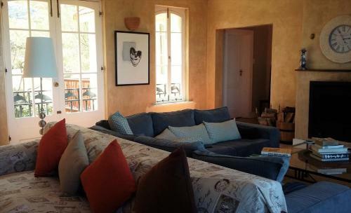 Hostal Bucaco Sud Guest House