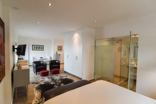 Hostal 51 On Camps Bay