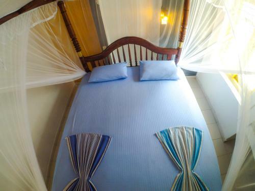Hostal Surfing Beach Guest House