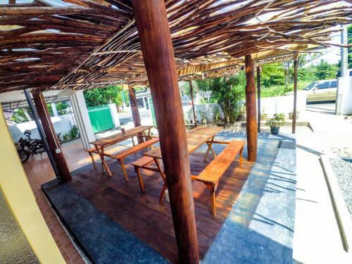 Hostal Surfing Beach Guest House
