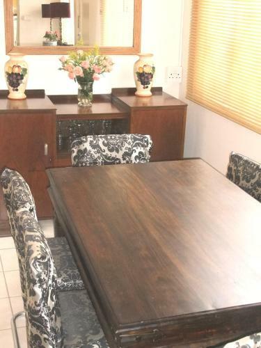 Hostal Pastel Guest House
