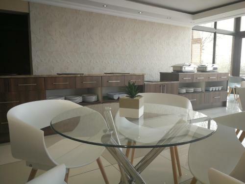 Hotel Eagle Nest Luxury Accommodation