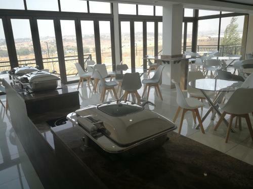 Hotel Eagle Nest Luxury Accommodation