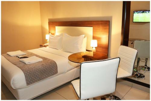 Hotel Eagle Nest Luxury Accommodation