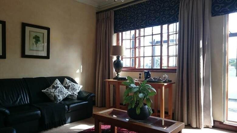 Hostal King George's Guest House