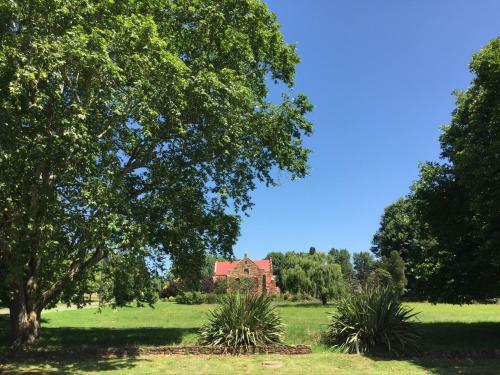 Hostal Treelands Manor