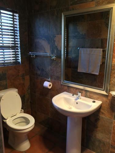 Hostal Treelands Manor