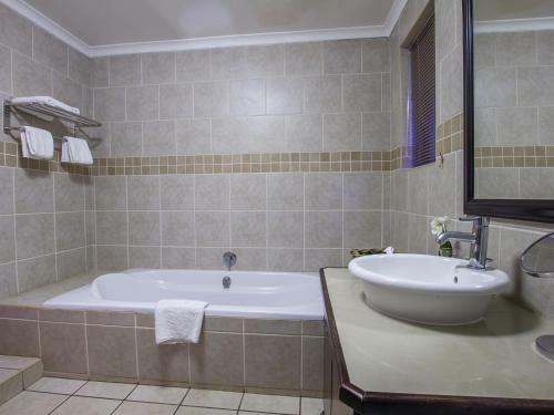 Hostal Tamboti Lodge Guest House