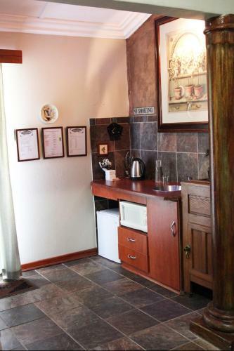 Hostal @belurana River Manor