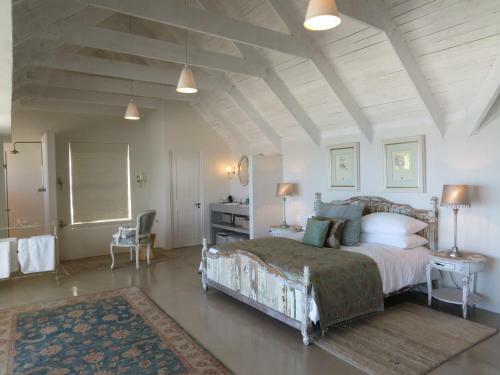 Le Chaim House
