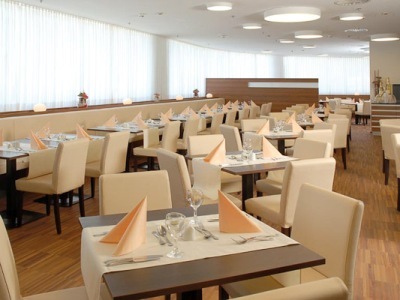 Hotel Austria Trend West/airport