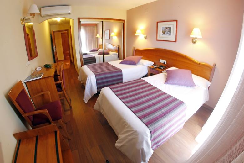 Hotel Maria De Luna