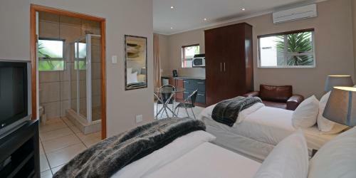 Hostal Saffron Guest House