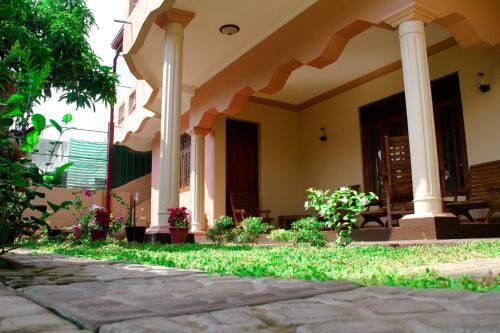 Hotel The Breeze Residence