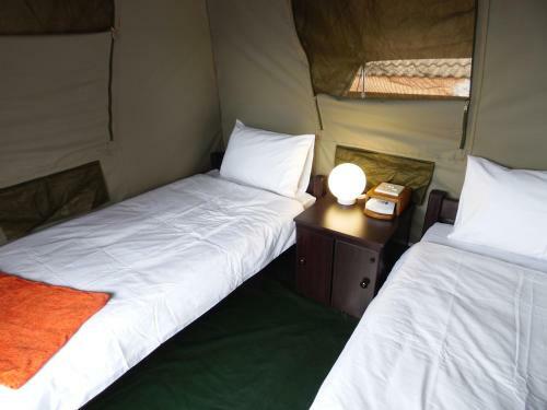 Albergue Monzi Safaris Backpackers
