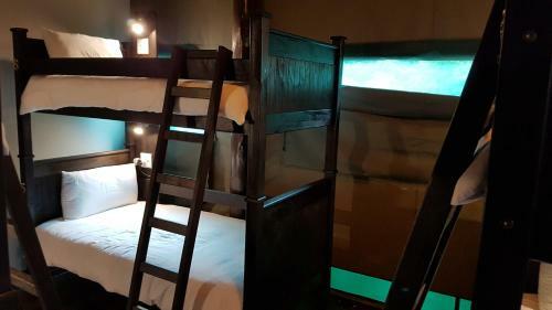 Albergue Monzi Safaris Backpackers