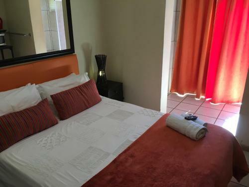 Hostal 28 Degrees North West Guesthouse
