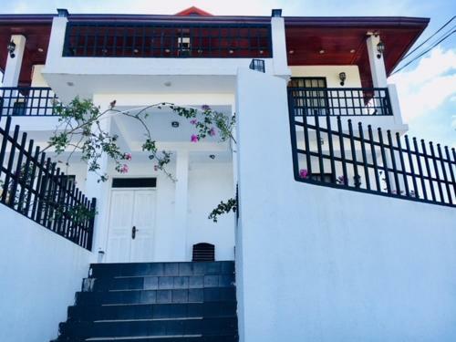 Hotel Treatooo White Palace