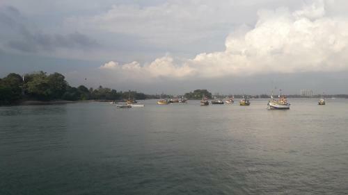 Colonial Surfing Villa Hostel & Home Stay