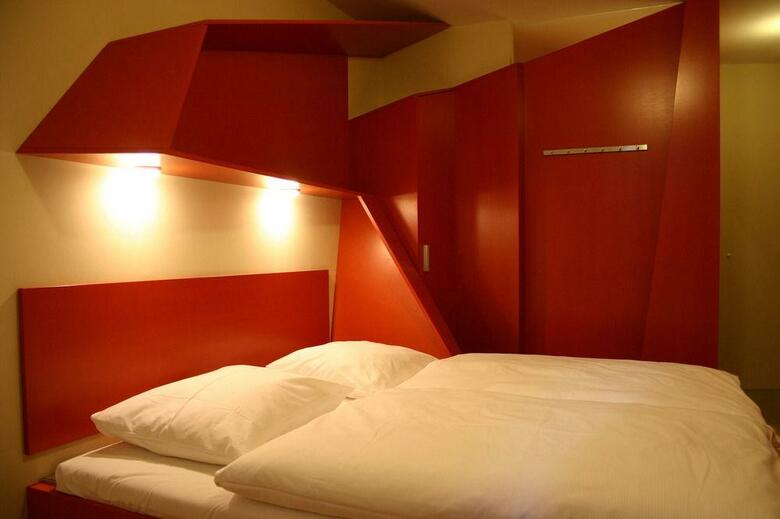 Snooze Hotel