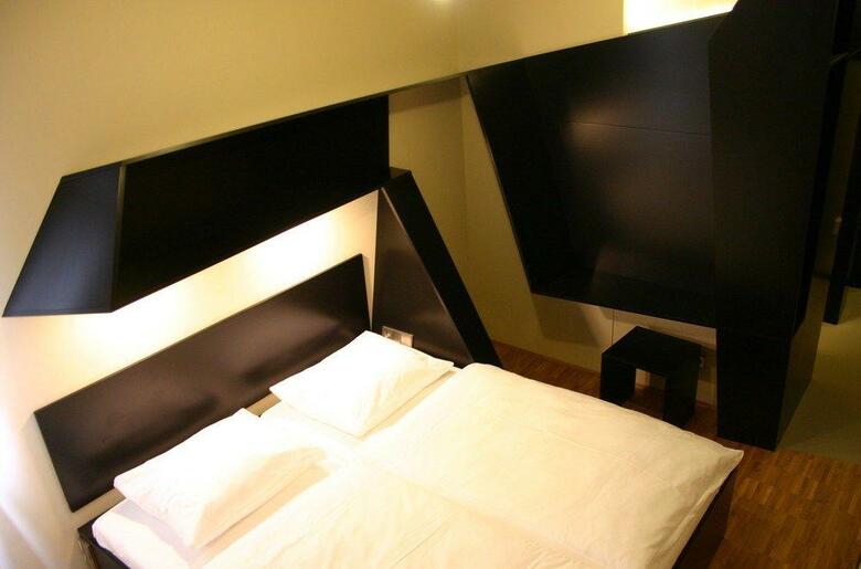 Snooze Hotel