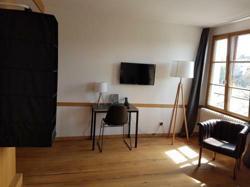 East-west Riverside Hotel Basel