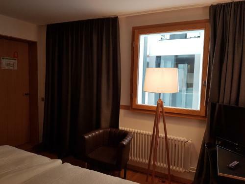 East-west Riverside Hotel Basel
