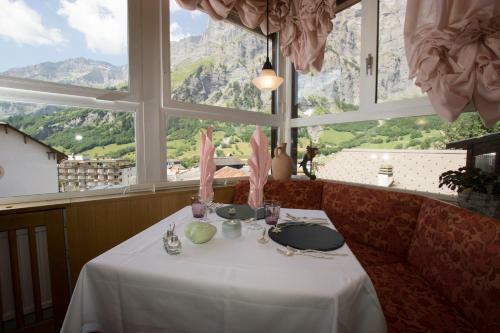 Posada Hotel Escher