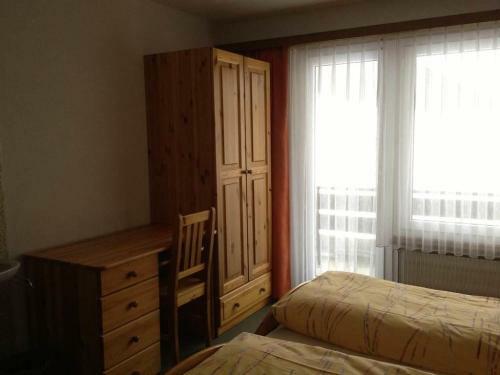 Apartment Atlas (sgf1700)