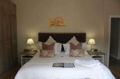 Hostal Sandals Guest House
