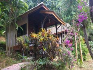 Hotel Tingrai Bay Resort
