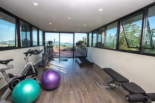 Apartamentos Dlux Condominium Phuket