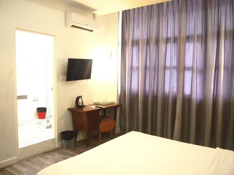 Hotel Retroasis