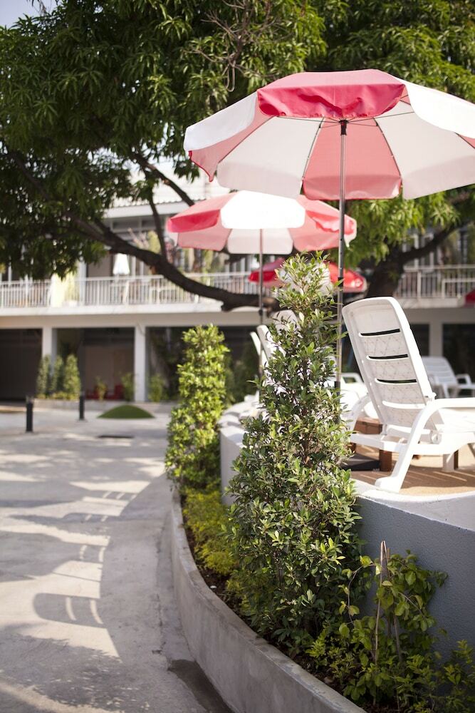 Hotel Retroasis
