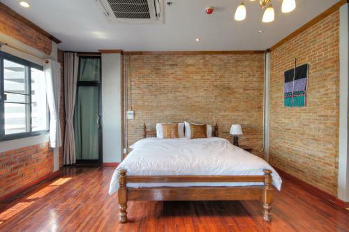 Hostal Saeng Panya Home